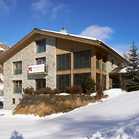 Grischuna Mountain Lodge ซัมเนาน์ ภายนอก รูปภาพ