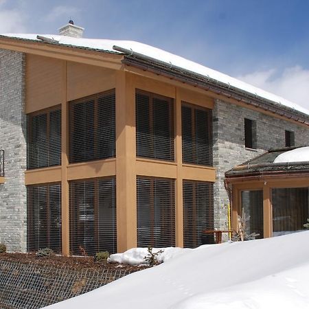 Grischuna Mountain Lodge ซัมเนาน์ ภายนอก รูปภาพ