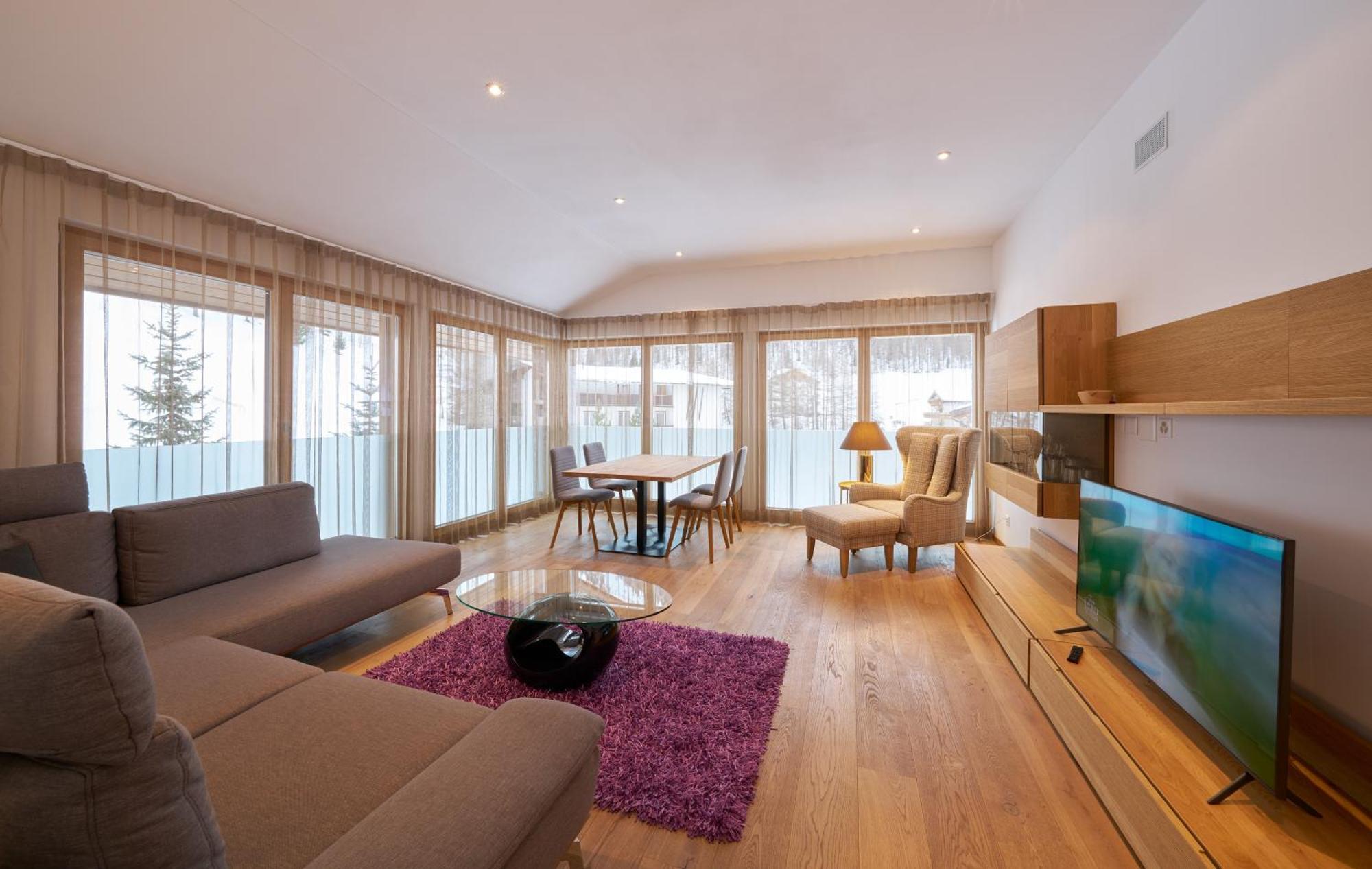Grischuna Mountain Lodge ซัมเนาน์ ภายนอก รูปภาพ